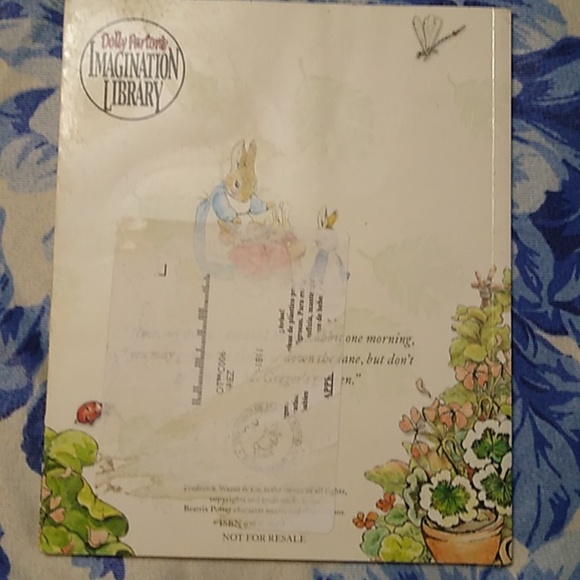 🐇 Peter Rabbit Book🐇 - Picture 3 of 3